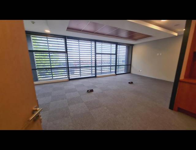 BUSINESS PROPERTY TO RENT IN MENLYN